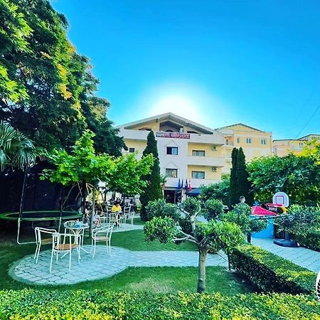 Hotel Ambasador Garden Lezhë Exteriér fotografie