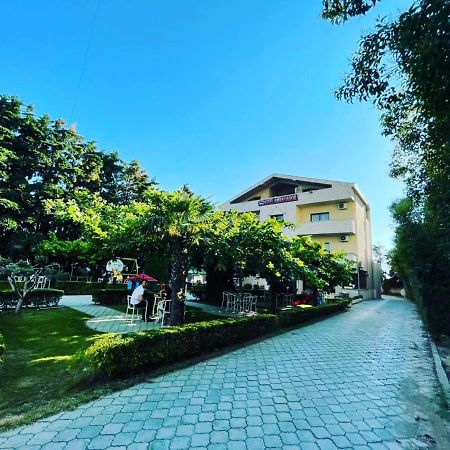 Hotel Ambasador Garden Lezhë Exteriér fotografie