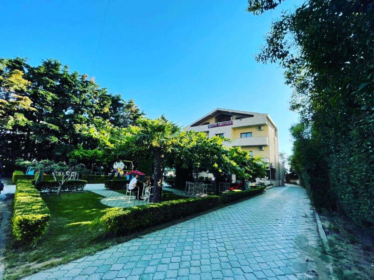 Hotel Ambasador Garden Lezhë Exteriér fotografie