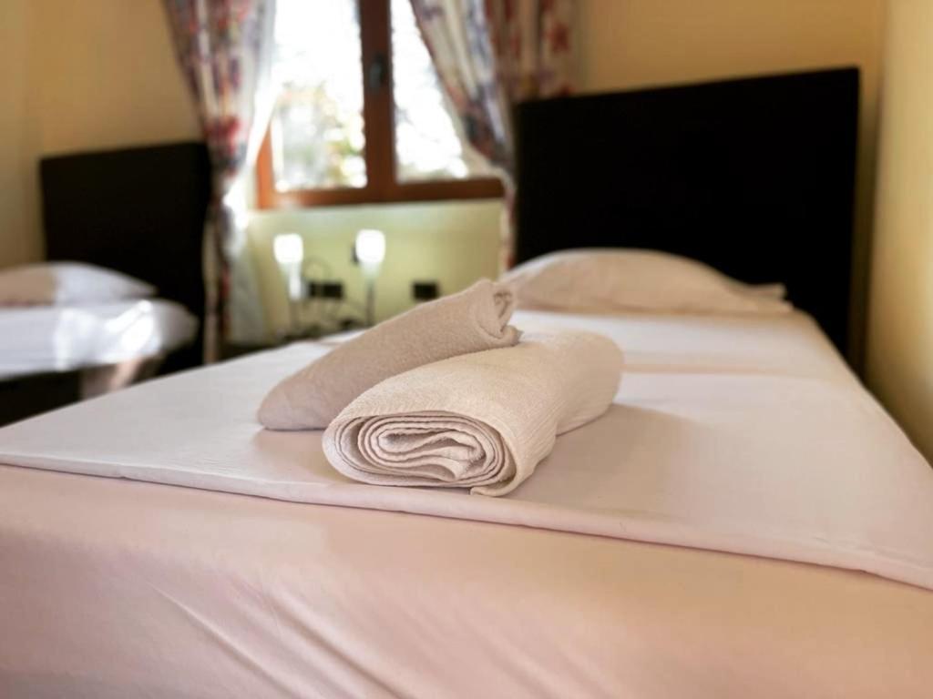 Hotel Ambasador Garden Lezhë Pokoj fotografie