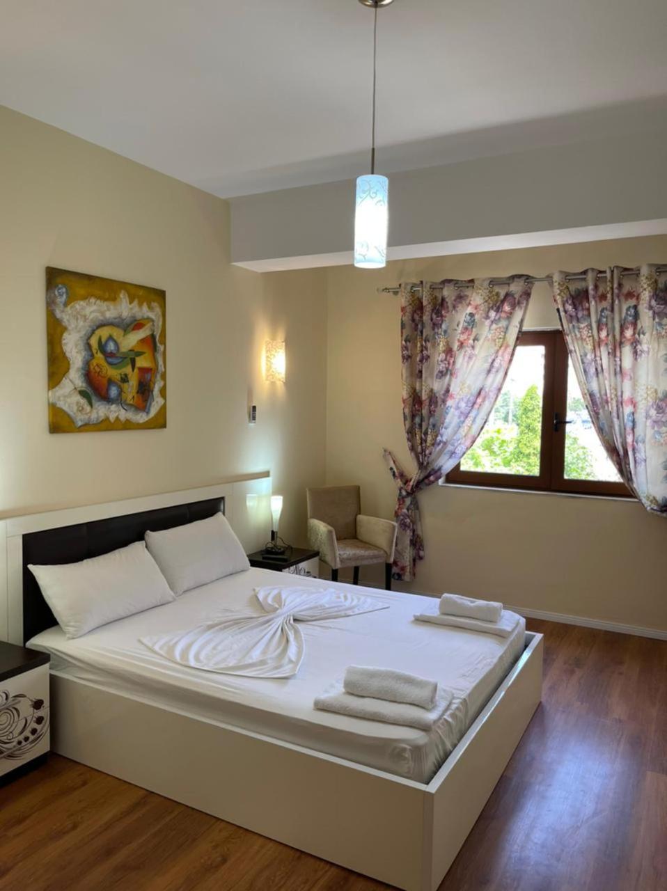 Hotel Ambasador Garden Lezhë Pokoj fotografie